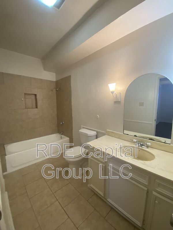 Building Photo - 5300 Wonder Dr