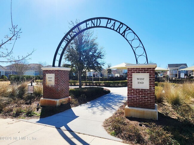 Building Photo - 34 Cabana Dr