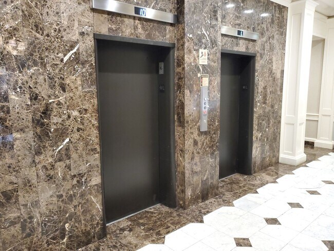 Building Photo - sp077