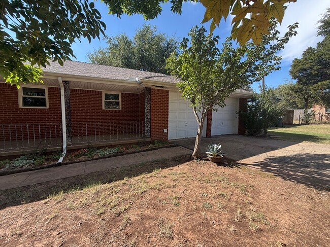 Building Photo - 4301 Jordan Ave