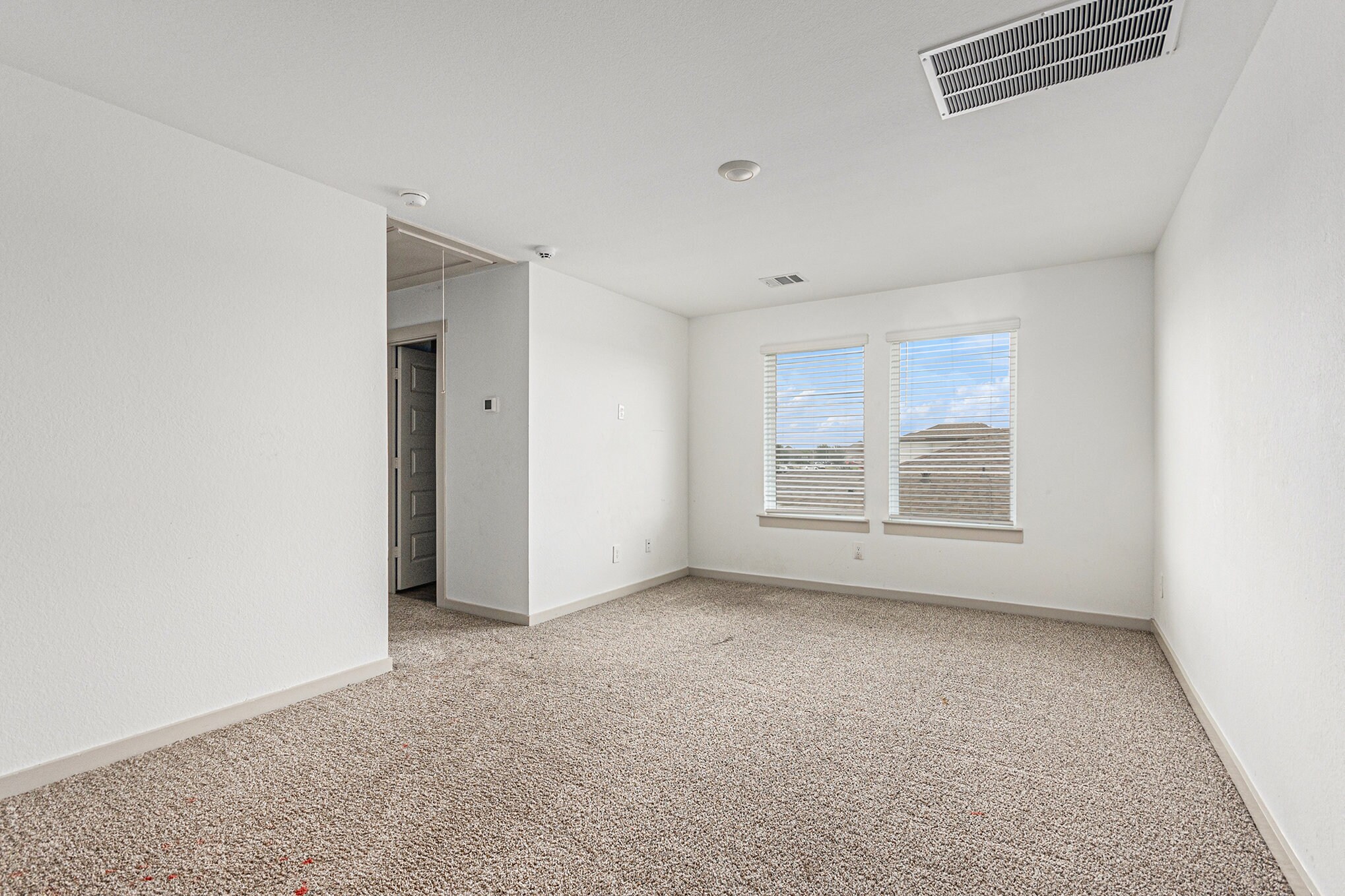 Building Photo - 31 Desert Spring Ln