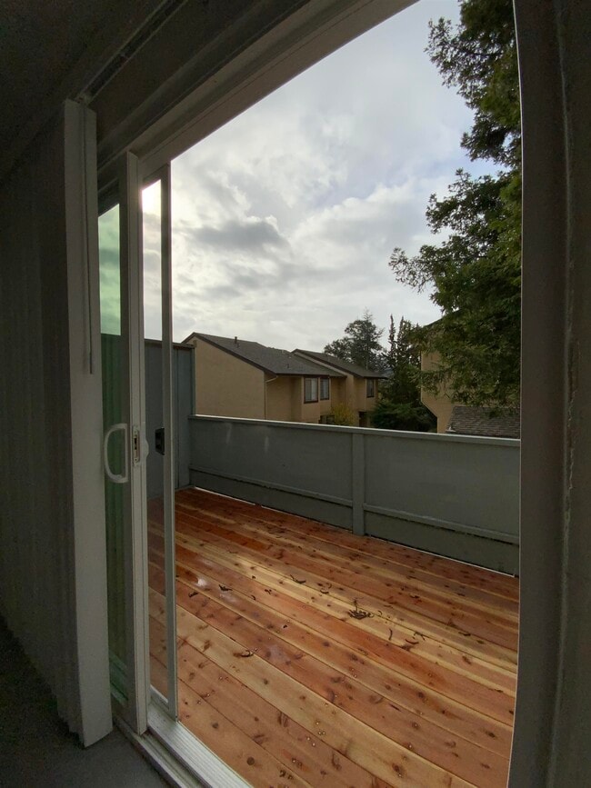 Building Photo - 461 Corte Arango