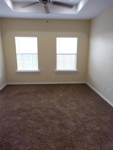 Building Photo - 4710 Henry St