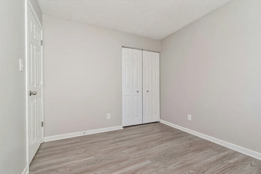 Building Photo - 1825 Keystone Lakes Dr