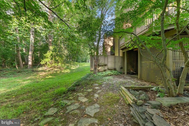 Primary Photo - 2224 Glencourse Ln