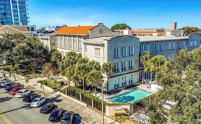 Building Photo - Modern Condo Living by Mirror Lake – Downtown St. Pete! 2bed | 2bath