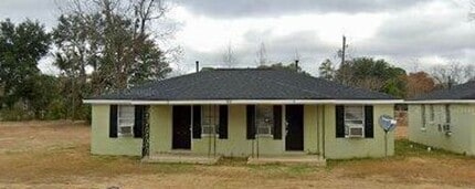 Building Photo - 2 Bedroom 1 Bath Brick Unit