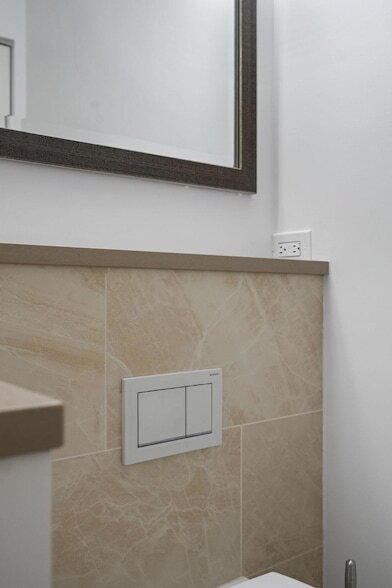 Building Photo - 2885 Knox Ave S