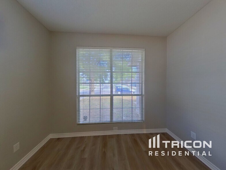 Building Photo - 300 Westbrook Dr