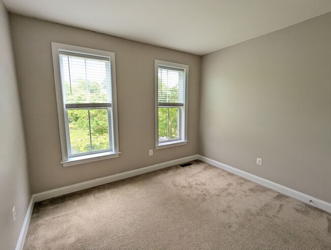 Building Photo - STUNNING Single Family Home in Brunswick C...
