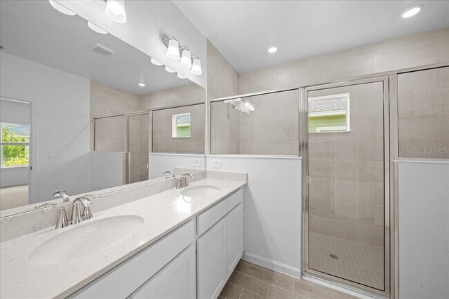 Building Photo - 6596 SW 89th Ln
