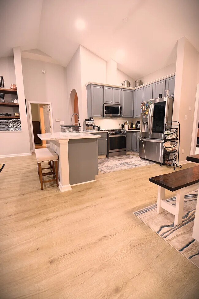 Building Photo - 113 Bottlebrush Ct