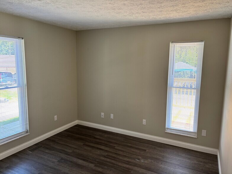 Building Photo - 2279 Joshua Cir