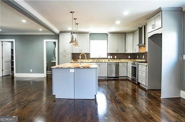 Building Photo - 1433 Merriman Ln NE