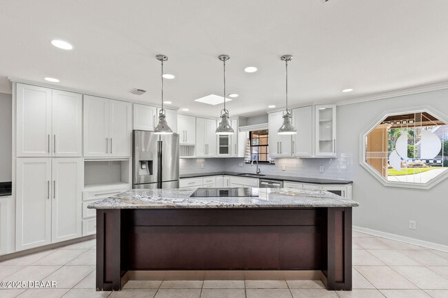 Building Photo - 16 Forest View Way