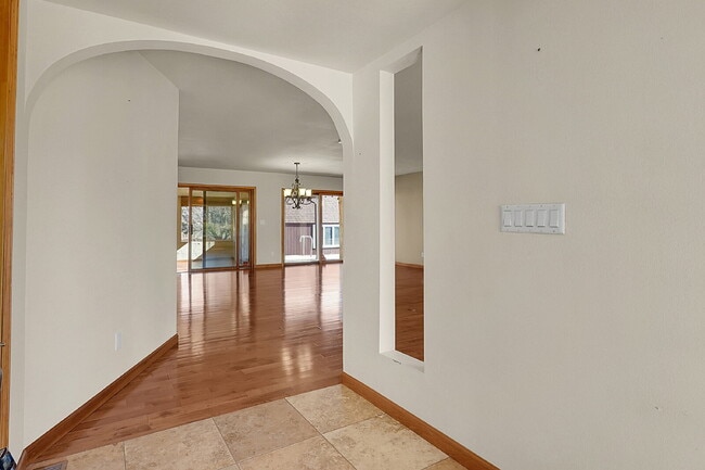 Building Photo - $2,195.95, 3-bed, 2-bed, ranch-style home with a large backyard and $300 off first month's rent