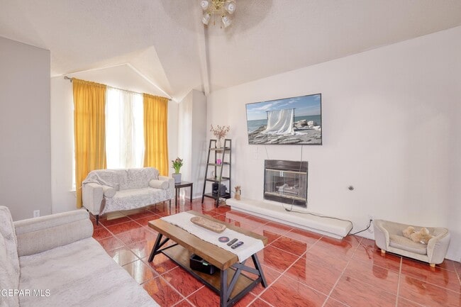 Building Photo - 7449 Plaza Taurina Dr