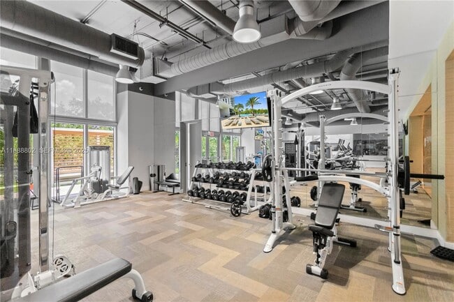 Building Photo - 16385 Biscayne Blvd