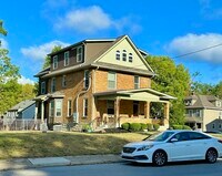 Building Photo - 2453 Neil Ave