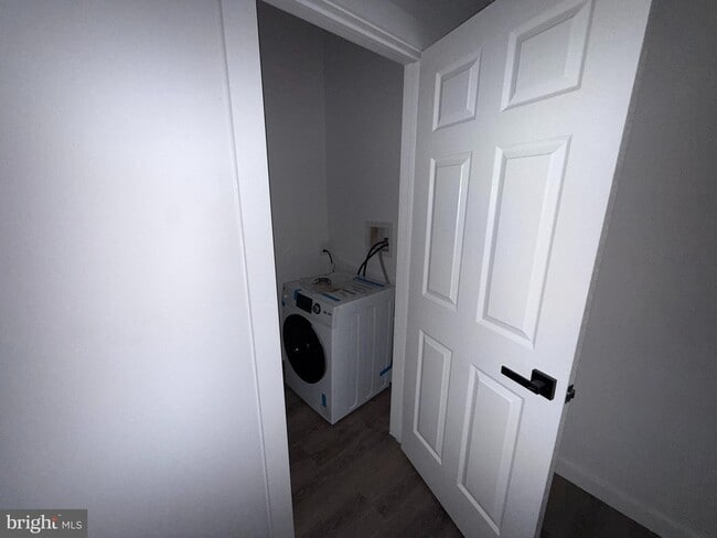 Building Photo - 42 N Cove Rd