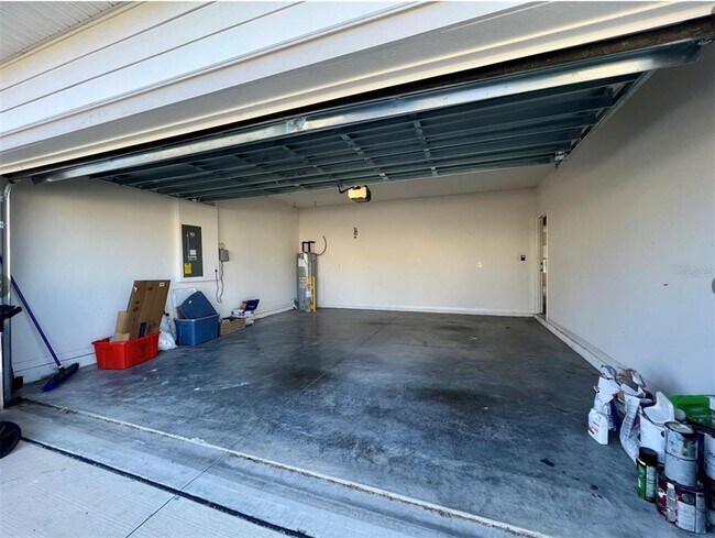 Building Photo - 6032 SW 84th St