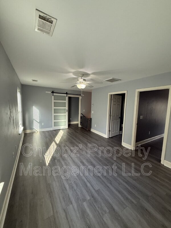 Building Photo - 4 Kaminsky Ln