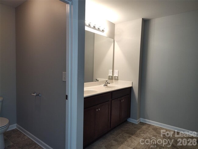 Building Photo - 6731 Broad Valley Ct