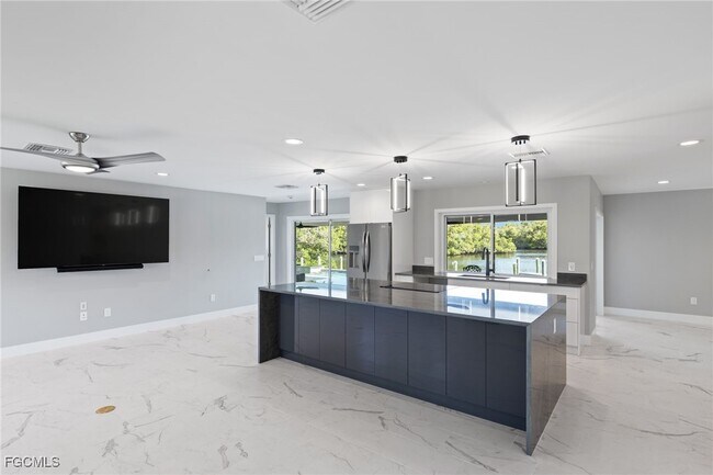 Building Photo - 432 Seaworthy Rd