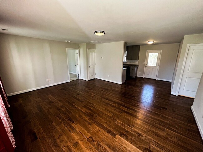 Building Photo - 3225 Ridgewood Pl Dr