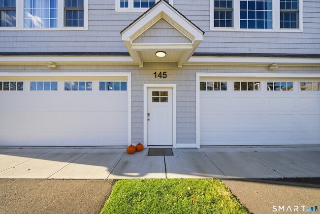 Building Photo - 145 Brentwood Ave