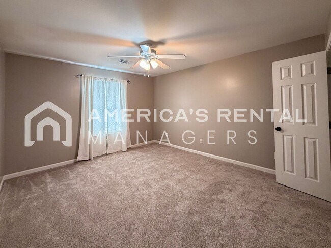 Building Photo - 3505 Savannah Park Ln