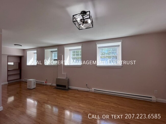 Building Photo - 245 Broadway-106