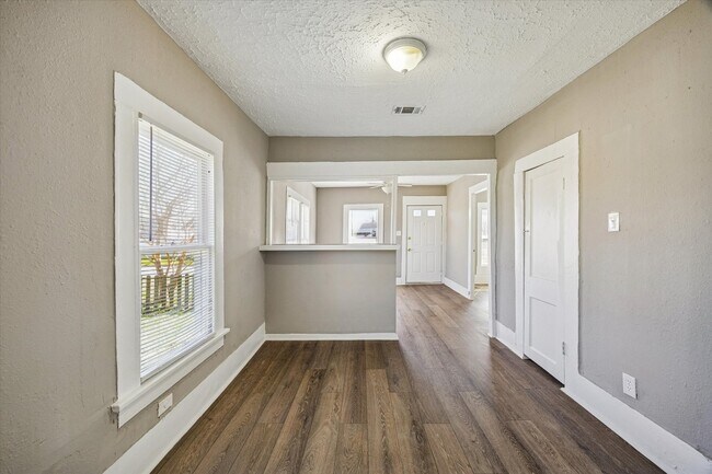 Building Photo - 1115 Bigelow St