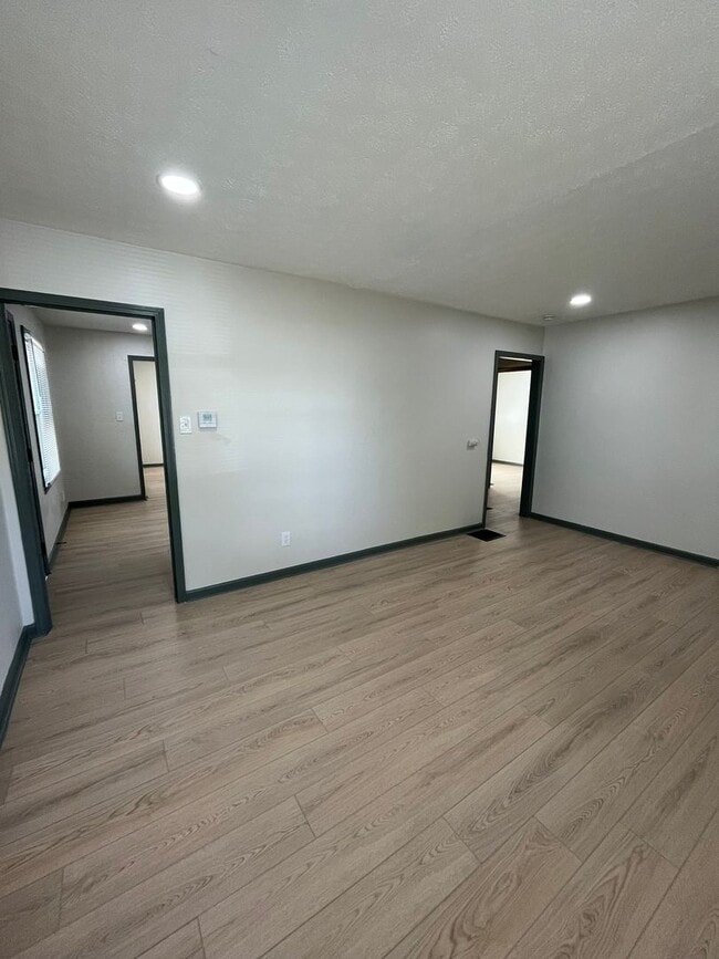 Building Photo - Beautifully Renovated 3BR Home with Modern Finishes & Spacious Living Areas