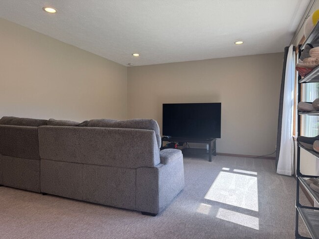 Building Photo - Raised Ranch Near Offutt AFB with Finished Basement & Oversized Garage
