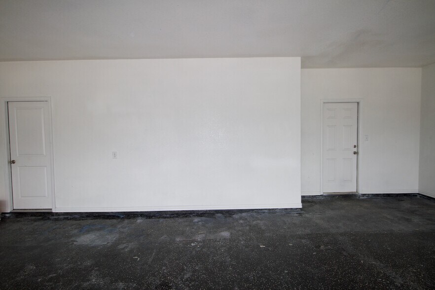 Building Photo - 383 Leadtree Loop