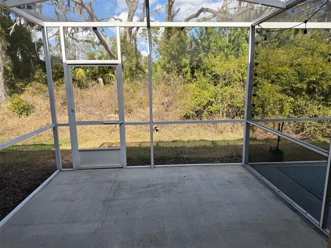 Building Photo - 15776 Fishhawk Falls Dr