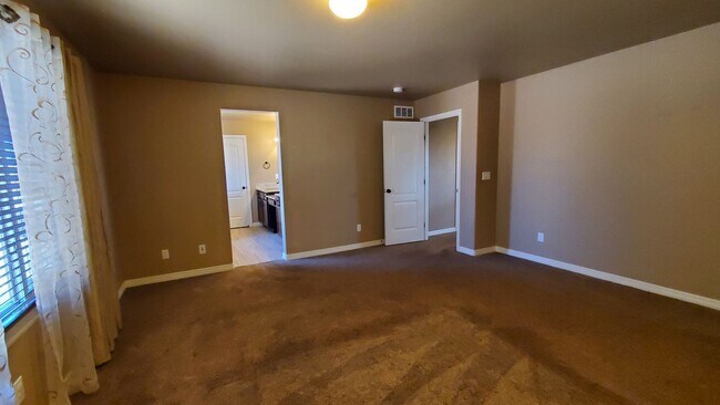 Building Photo - $2576, 5 Br/4 BA Stunning house for rent in Colorado Springs