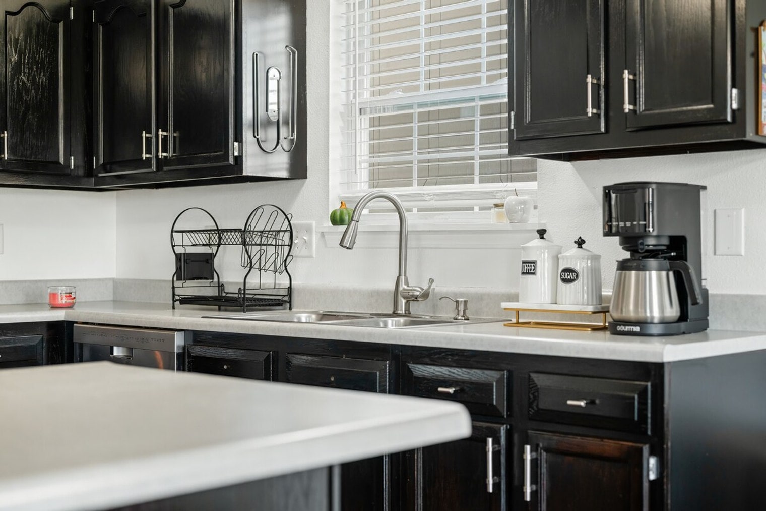 Building Photo - 2386 Meadow Bend Dr