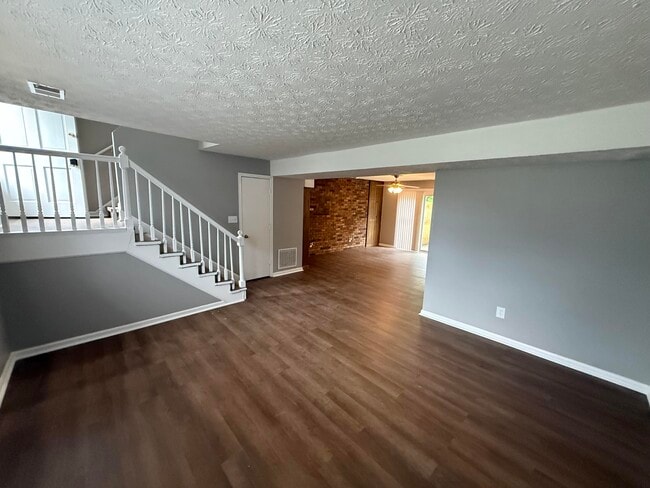 Building Photo - 3705 Crosby Dr