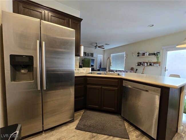 Building Photo - 9538 Van Halen Ln