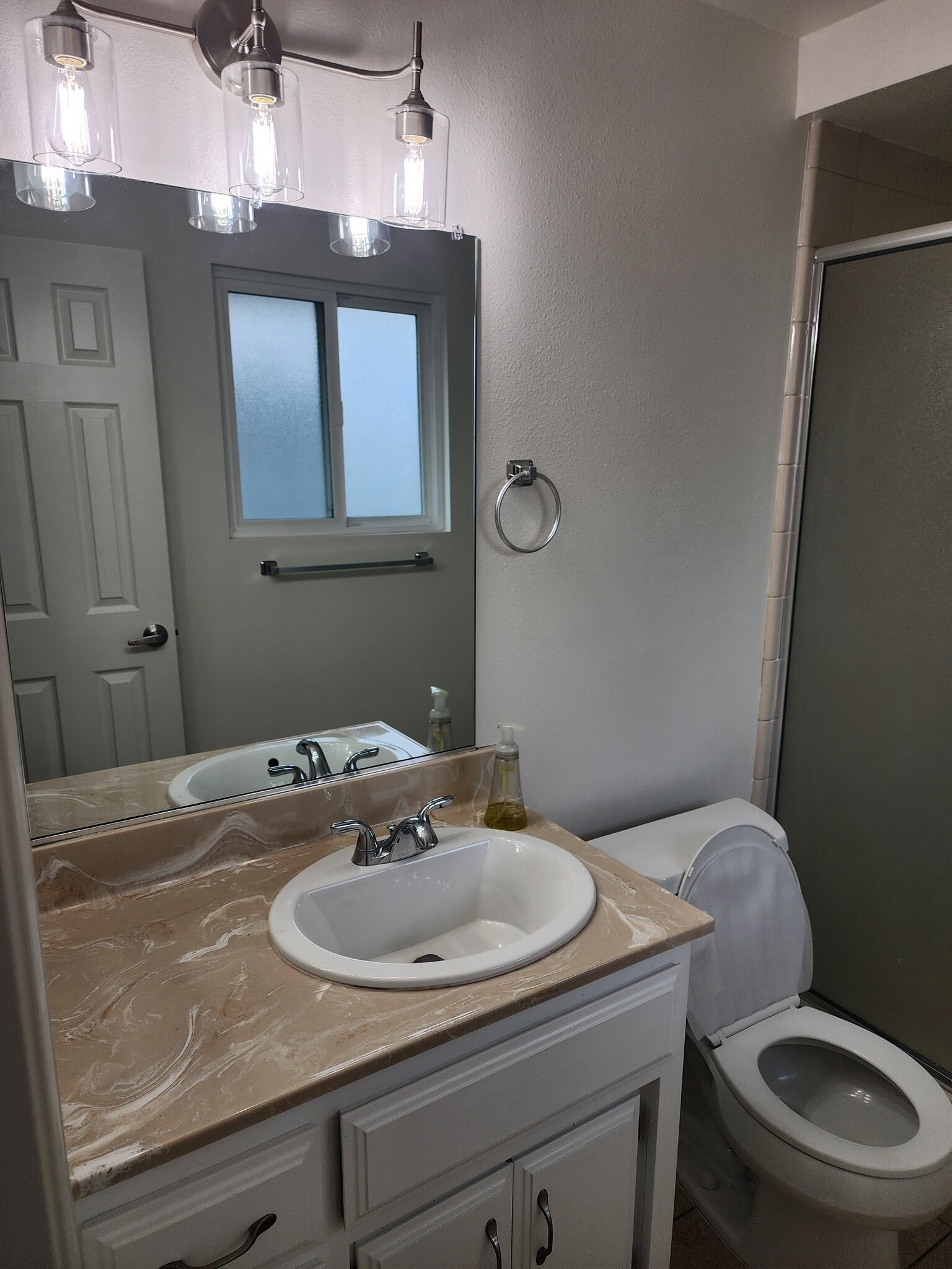 Master Bathroom - 431 S Simpson Ave