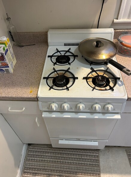 Apt 34 - 211 Park Dr