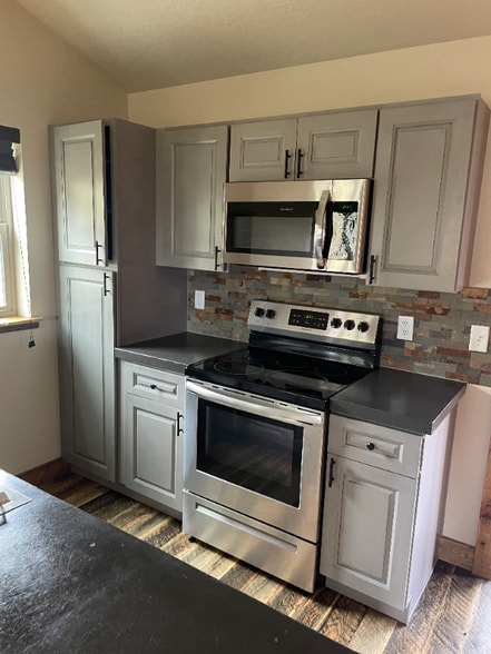 Building Photo - 6248-6243 Three Needles Ln