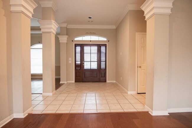 Building Photo - 6180 Gracemount Ln