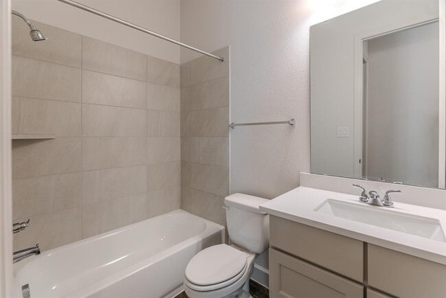 Building Photo - 15835 Wild Rose Bnd Dr