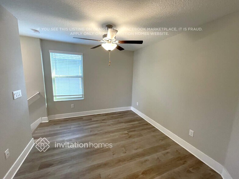 Building Photo - 9808 Little Bluestem Dr