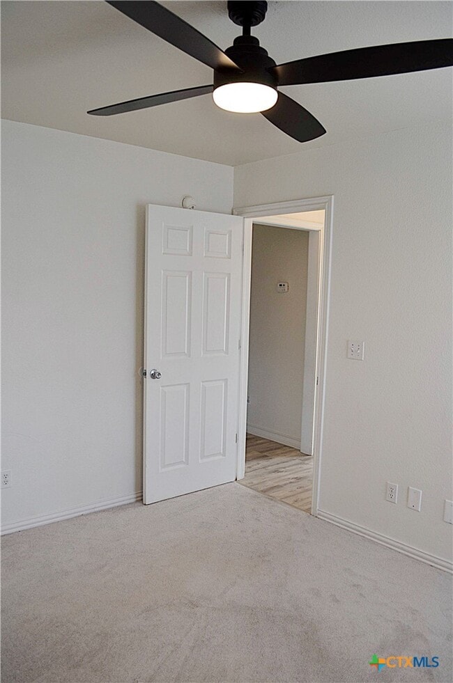 Building Photo - 2105 Merle Dr