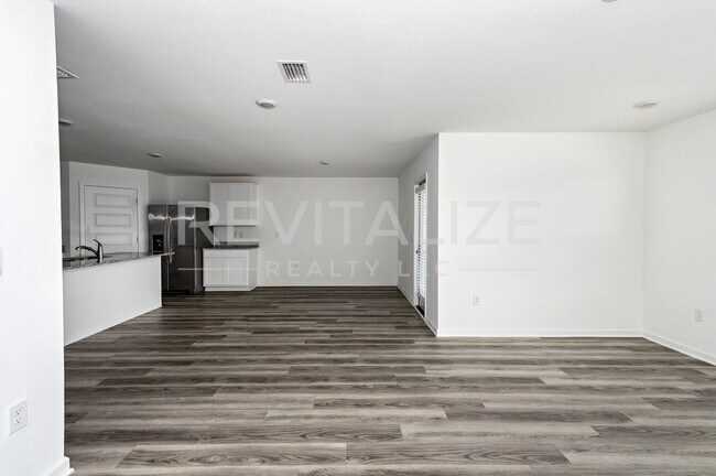 Building Photo - 428 Preston Wy