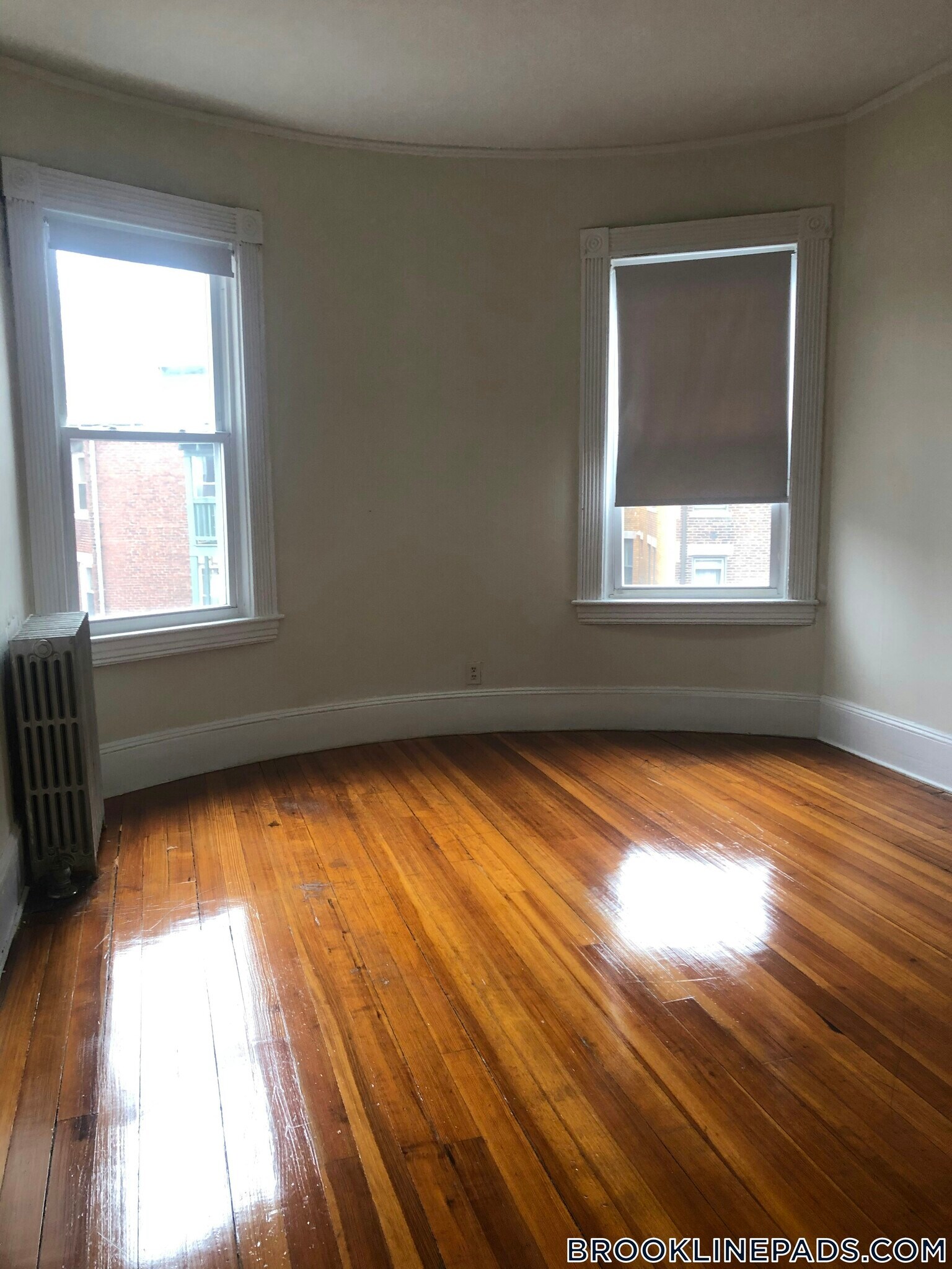 Building Photo - 1595 Beacon St